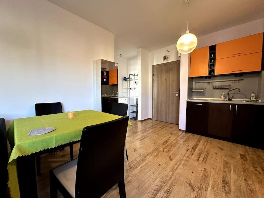 Cozy Flat In Central Szófia Kültér fotó